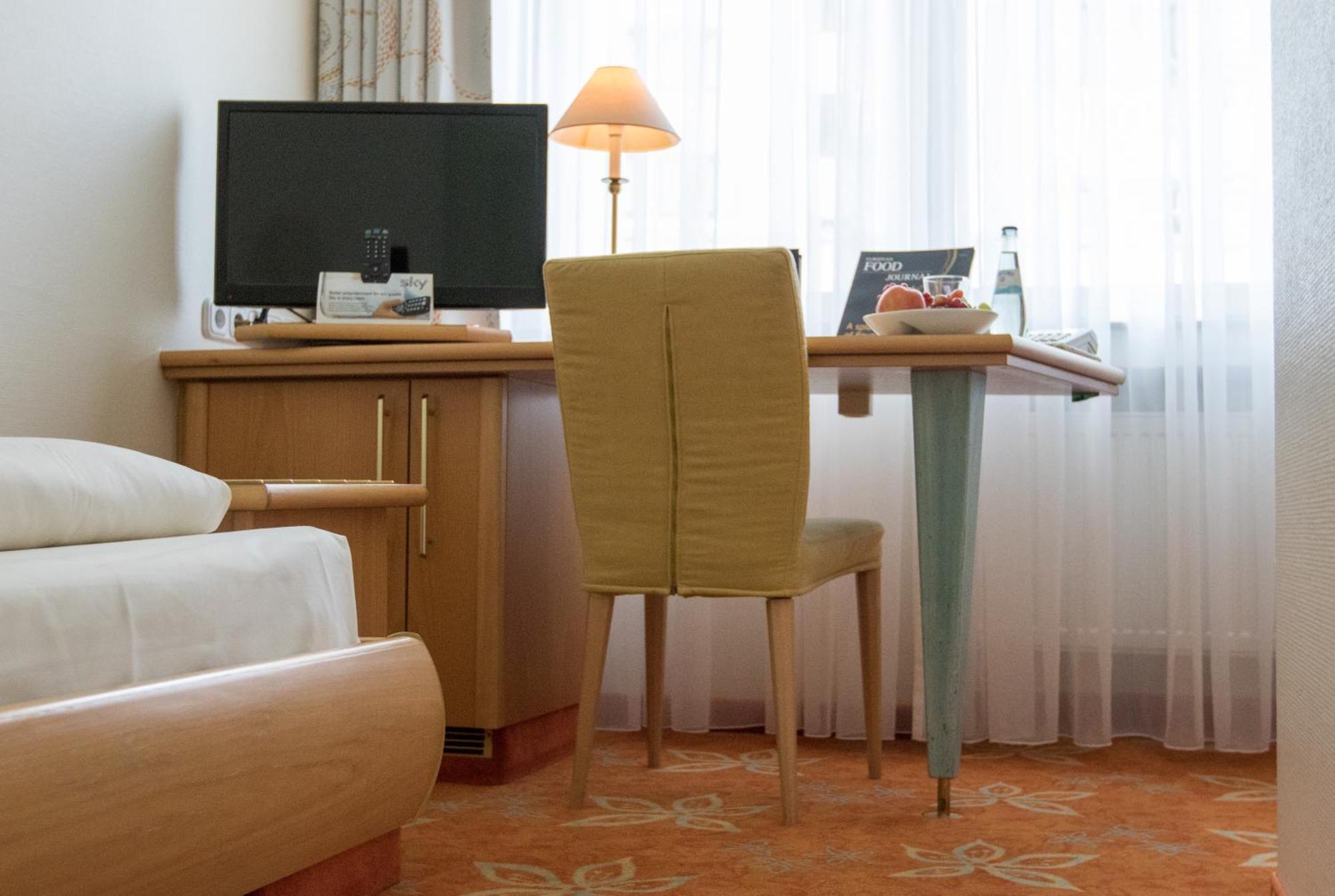 Hotel Stadt München Düsseldorf Habitación foto